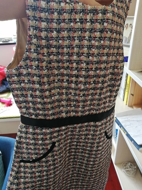 品牌溢價還是化纖價值？解析千元服裝背后的經濟邏輯